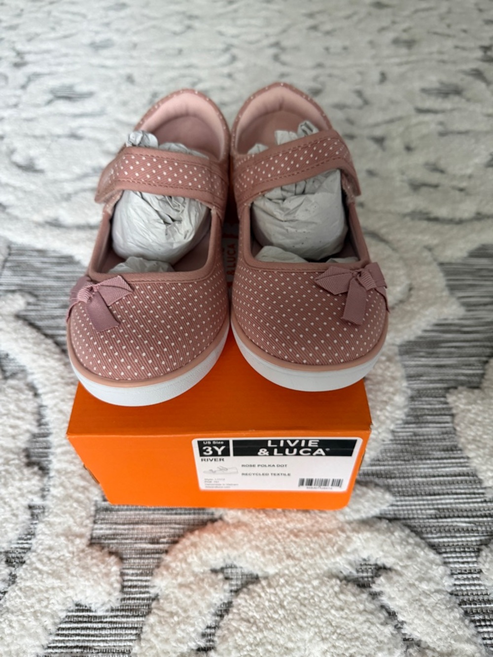 New in box Livie & Luca Dusty Rose Mary Jane Sneakers big girls size 3 polka dot